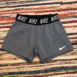 Nike dri-fit trophy shorts!